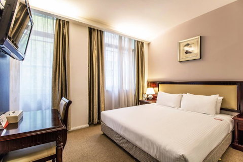 BreakFree On Clarence - St Kilda Accommodation 0