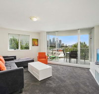 Bridge and Sails - Views of the Bridge and Opera House from this Executive 2BR Apartment in Darlinghurst - St Kilda Accommodation