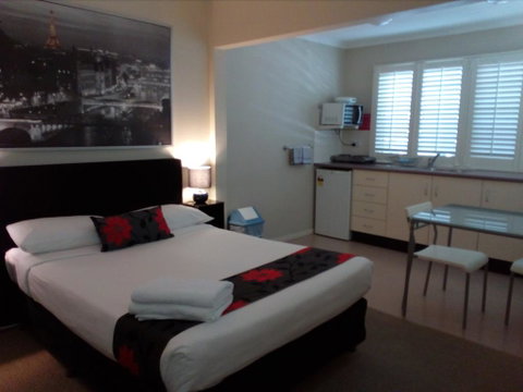 Brisbane Street Studios - St Kilda Accommodation 1