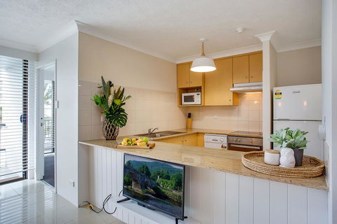 Broadbeach Pacific Resort - St Kilda Accommodation 2
