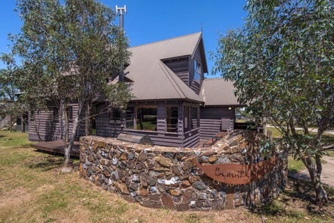 Burrinjuck - St Kilda Accommodation 2