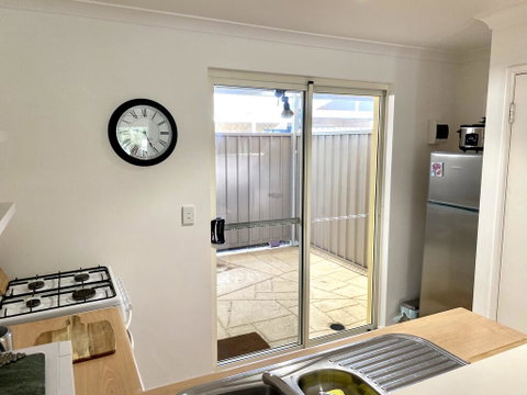 By The Jetty - St Kilda Accommodation 3