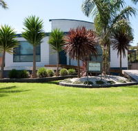Cambroe - St Kilda Accommodation