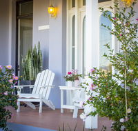 Camellia Cottage - St Kilda Accommodation