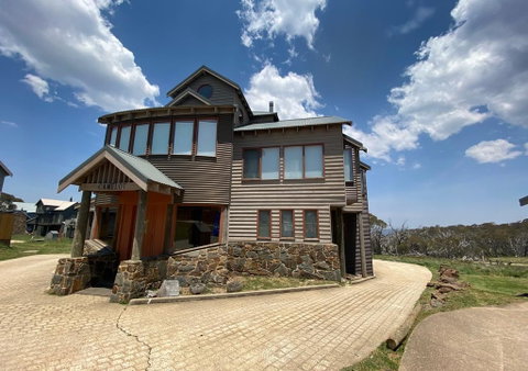 Camelot - St Kilda Accommodation 1