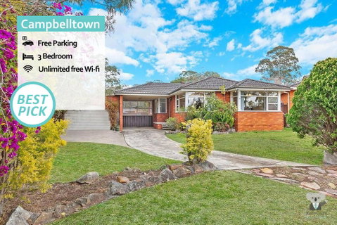 CAMPBELLTOWN HOLIDAY HOME 3 BED + FREE PARKING NCA039 - St Kilda Accommodation 0
