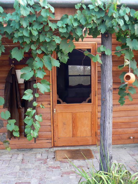 Candlebark Retreat - St Kilda Accommodation 3