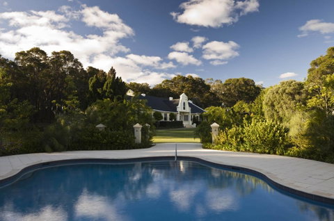Cape Lodge - St Kilda Accommodation 1