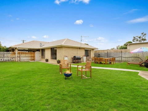 CAPEL Family Home, Large Yard, Close To Beach - St Kilda Accommodation 0
