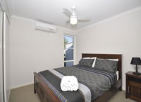 Book Middlemount Accommodation Vacations St Kilda Accommodation St Kilda Accommodation