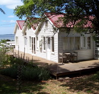 Captain Lock's Cottage - St Kilda Accommodation