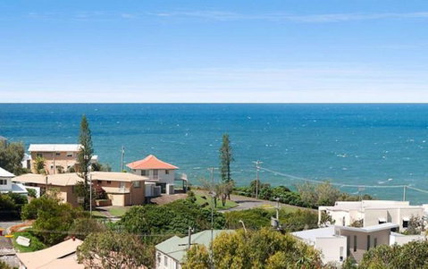 Carolyn's Beach House - St Kilda Accommodation 0