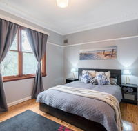 Carramar CozyHome 1minStation 5Bdrms1.5bathSleeps8 - St Kilda Accommodation
