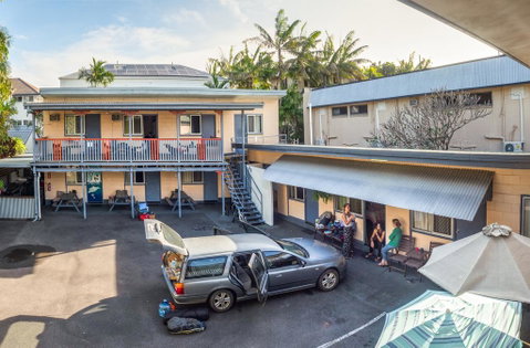 Castaways Backpackers Cairns - St Kilda Accommodation 2