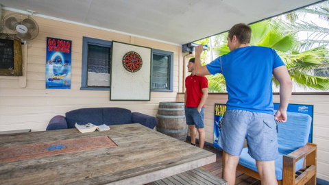Castaways Backpackers Cairns - St Kilda Accommodation 1