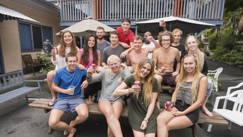 Castaways Backpackers Cairns - St Kilda Accommodation 3