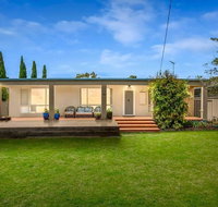 Casual Beachin It Family Getaway- with Bungalow on Beachfront - St Kilda Accommodation