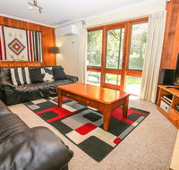 Cedar Holiday Units - Apartment 1 - St Kilda Accommodation