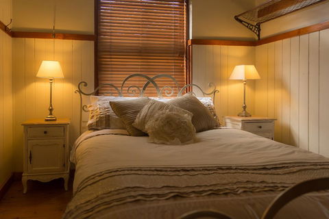 Celestial Dew Guest House, Day Spa, Retreat - St Kilda Accommodation 1