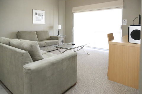Centrepoint Apartments Griffith - St Kilda Accommodation 3