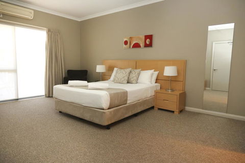 Centrepoint Apartments Griffith - St Kilda Accommodation 1