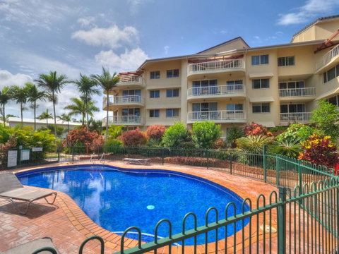 Charlton Apartments On The Esplanade - St Kilda Accommodation 0