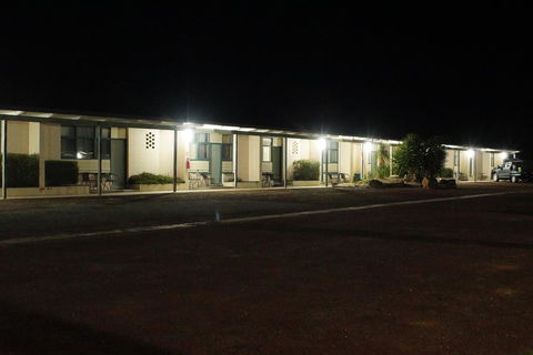 Charlton Motel - St Kilda Accommodation 2