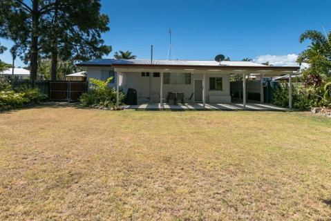 Charming Beach House - St Kilda Accommodation 3