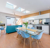 Chic East Sydney Pad - St Kilda Accommodation