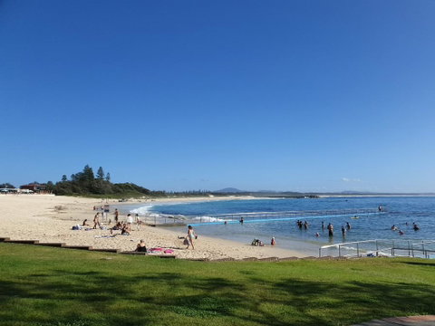CHILL-OUT BEACHSIDE @ FORSTER - St Kilda Accommodation 0