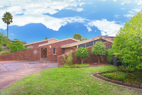 Classic Double Brick Garden House - St Kilda Accommodation 0