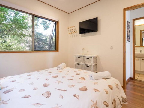 Claytons 10 - St Kilda Accommodation 1