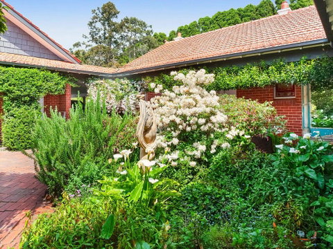 Cloudland - Unique Experience, Whimsical And Wonderful! - St Kilda Accommodation 2