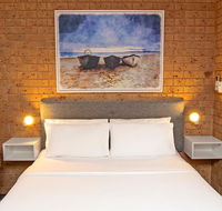 Coast Inn Motel - St Kilda Accommodation