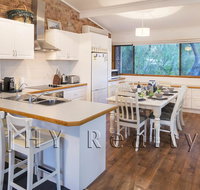 Coastal Cottage - St Kilda Accommodation