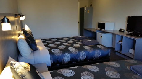Colac Central Hotel-Motel - St Kilda Accommodation 2