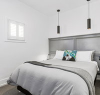 Colonial Hampdens - St Kilda Accommodation
