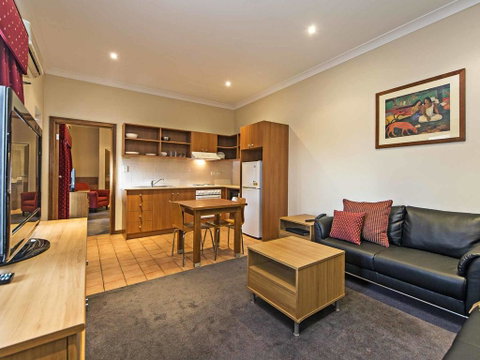 Comfort Inn & Suites Sombrero - St Kilda Accommodation 2