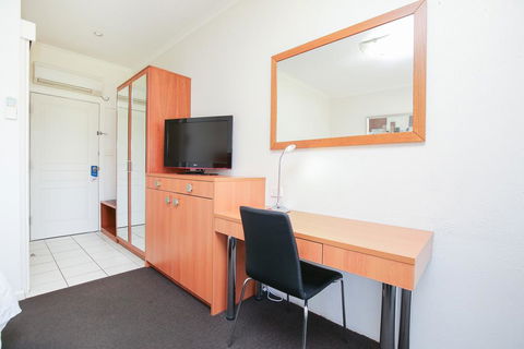 Comfort Inn Deakin Palms - St Kilda Accommodation 1