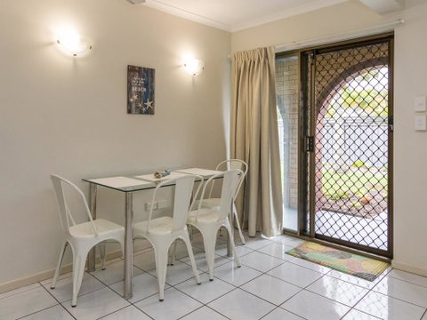 Comfy And Cosy Ground Floor Unit - St Kilda Accommodation 3