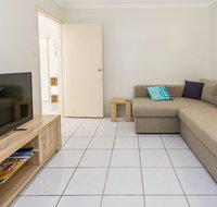 Comfy and Cosy ground floor unit - St Kilda Accommodation