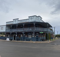 Commercial Hotel Curlewis - St Kilda Accommodation