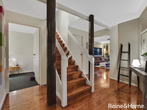 Copacabana Treehouse - 36 Oceano Street, Copacabana - St Kilda Accommodation 2