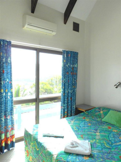 Coral Point Lodge - St Kilda Accommodation 3