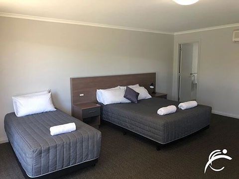 Coro Club Motel - St Kilda Accommodation 1