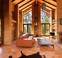 Corymbia Cottage - unique quirky private a guest favourite - St Kilda Accommodation