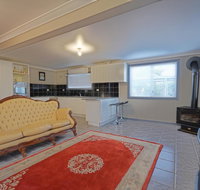 Cottage in the Country - St Kilda Accommodation