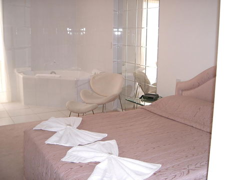 Cottonwood Motor Inn - St Kilda Accommodation 1
