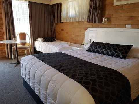 Cousins Motor Inn - St Kilda Accommodation 1