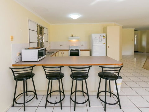 Cozy Family Holiday House - St Kilda Accommodation 0